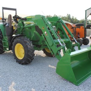 2017 John Deere 6120M