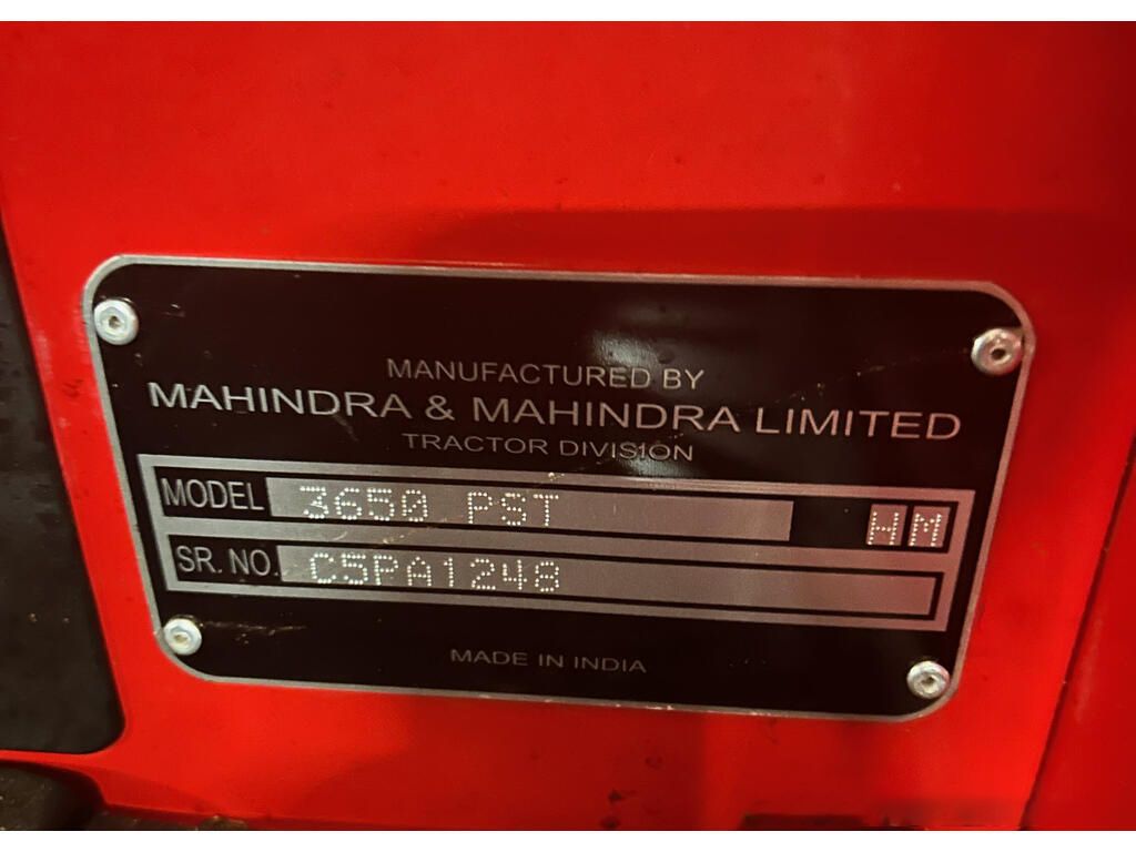 2022 Mahindra 3650 50HP Tractor, 27hrs, E.M.U.S MS868 - Image 6