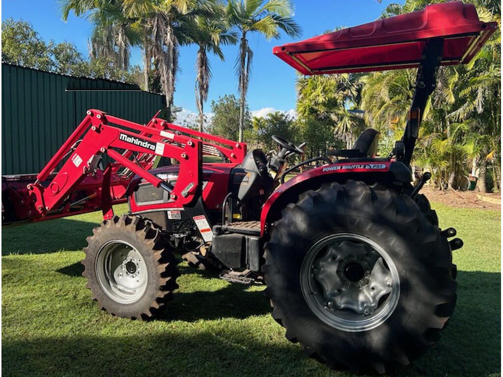 2022 Mahindra 3650 50HP Tractor, 27hrs, E.M.U.S MS868