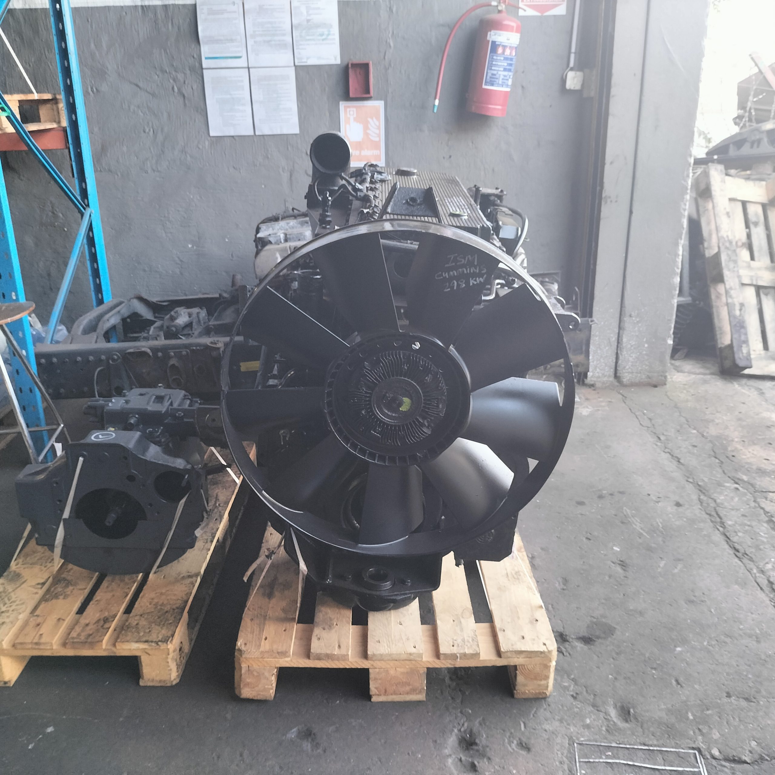 Cummins ISM Truck Engine - Image 3