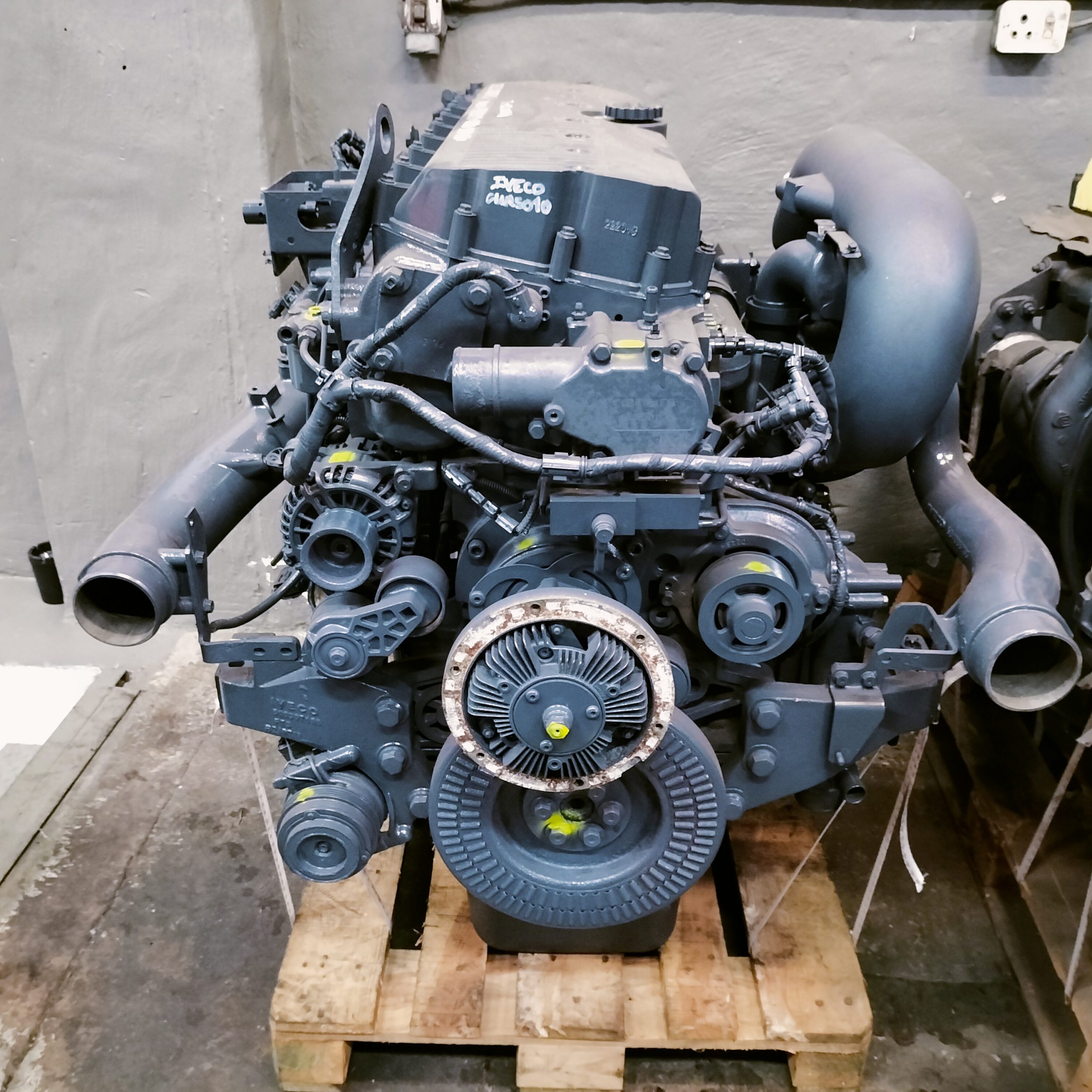 IVECO Cursor 10 Truck Engine - Image 3