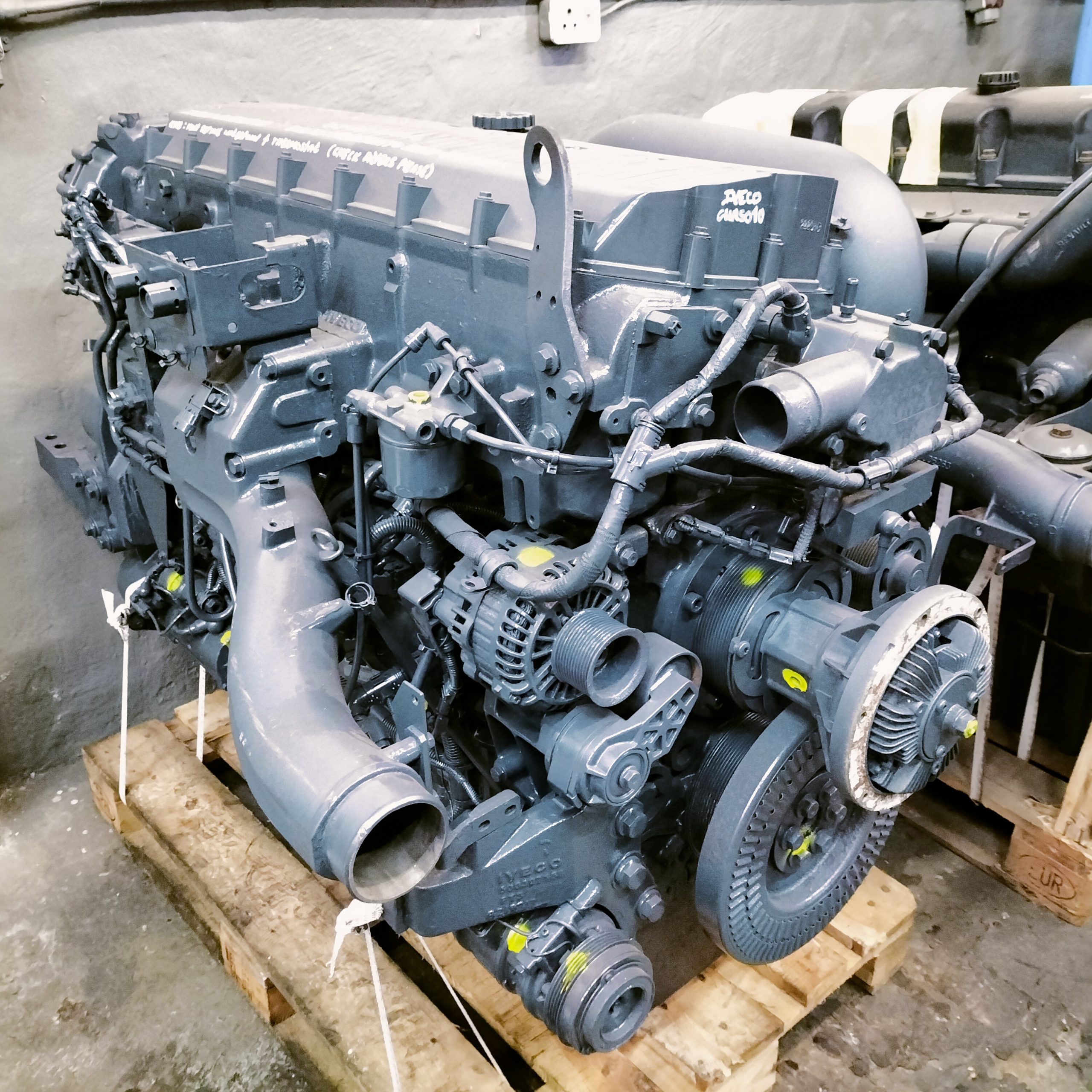 IVECO Cursor 10 Truck Engine - Image 4
