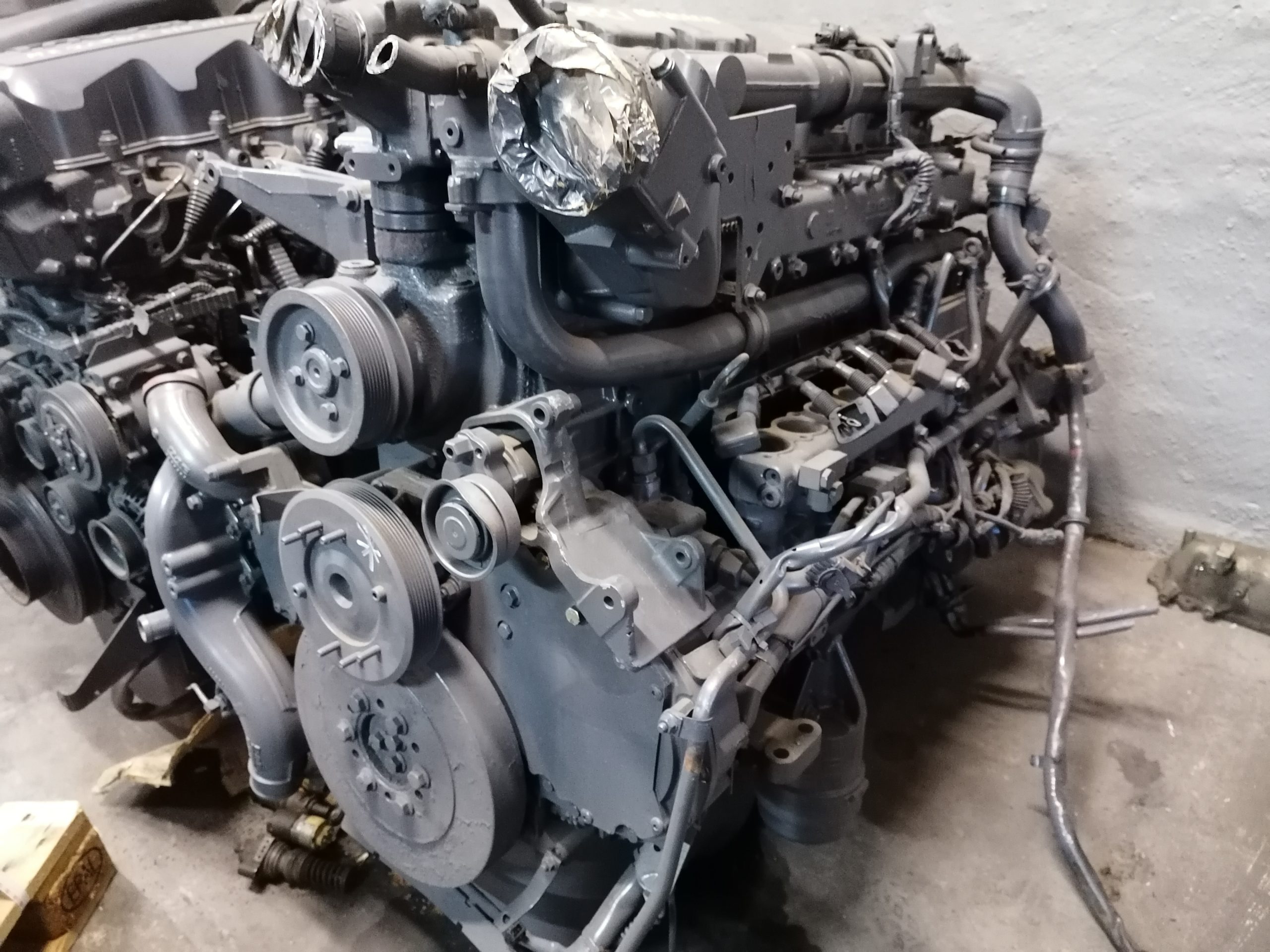 DAF XE315 Truck Engine - Image 4