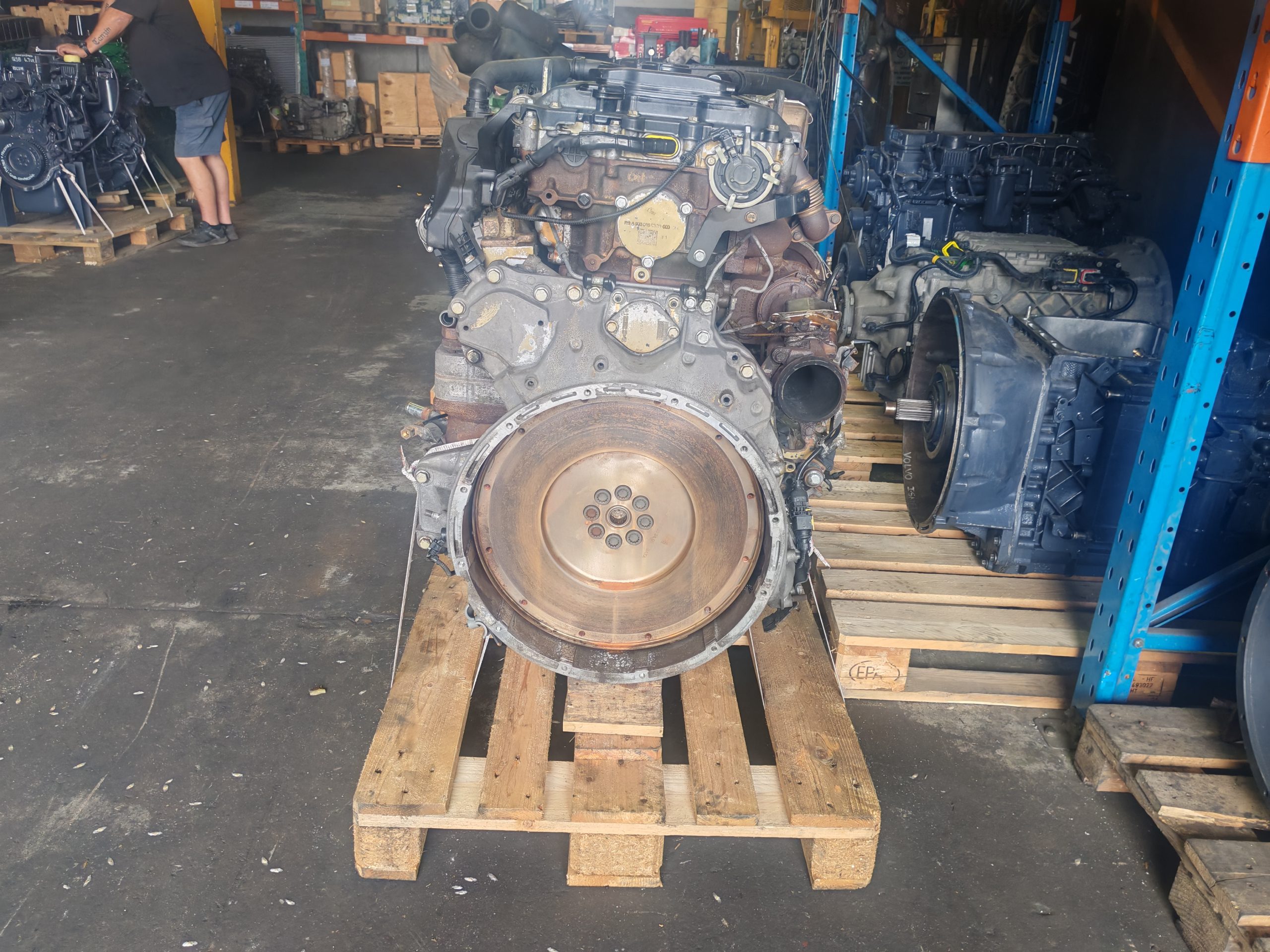 Mercedes OM926 LA Truck Engine - Image 4