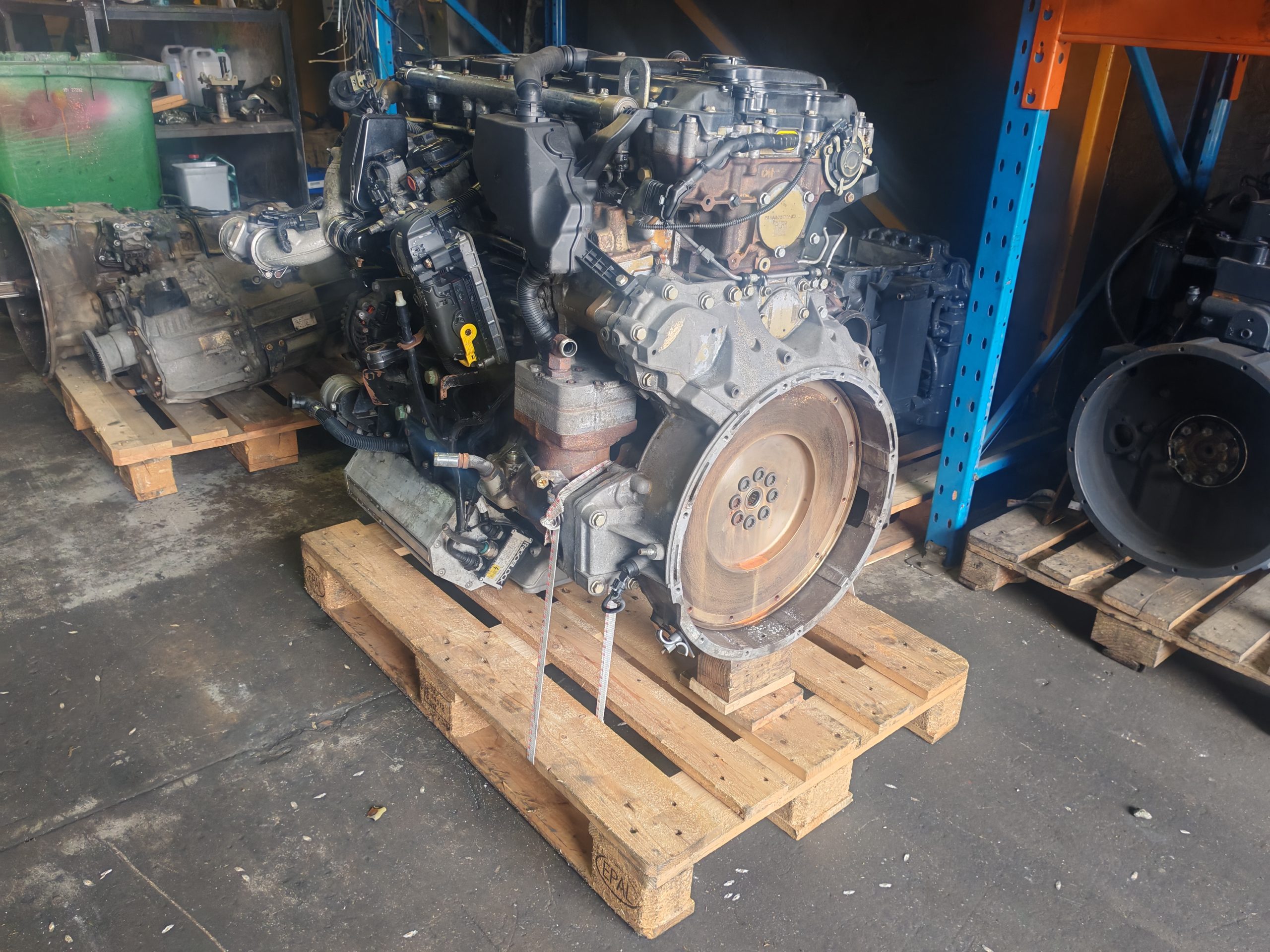 Mercedes OM926 LA Truck Engine