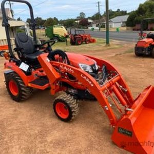 Kubota BX2680 26 Horse Power Tractor With Loader